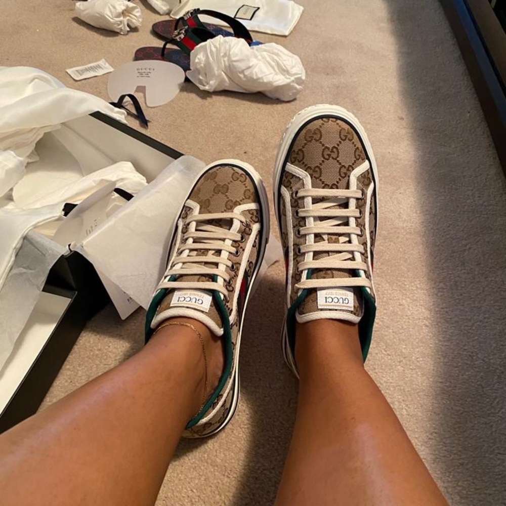 Gucci Sneakers - Picture 2 of 10